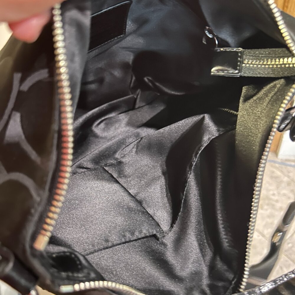 Coach Poppy Signature Convertible Hobo Bag Black Patent Trim Silver Hardware - Picture 9 of 10